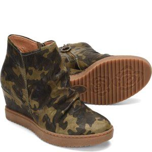 SOFFT Camo Waterproof Ankle Boots 9.5M